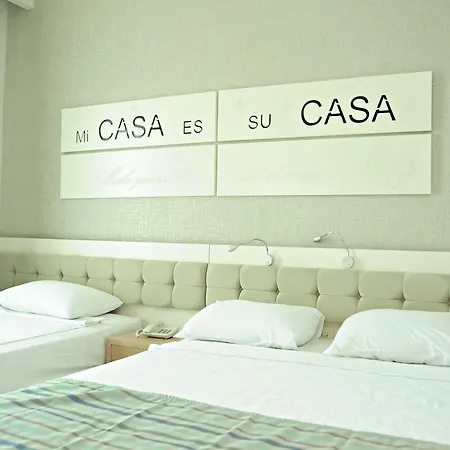 Orfeus Queen Hotel Colakli