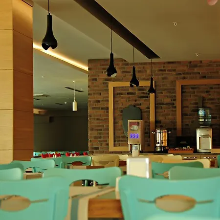 Orfeus Queen 4* Colakli