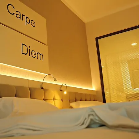 Orfeus Queen Colakli