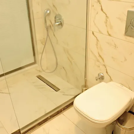 Orfeus Queen Hotel