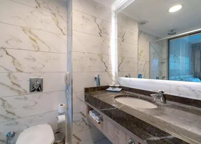 Orfeus Queen 호텔 4*