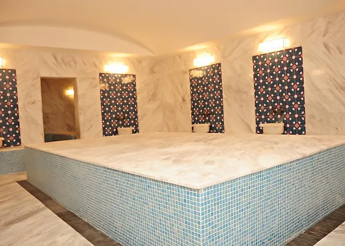 호텔 Orfeus Queen 4*