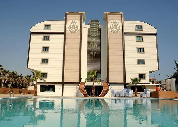 호텔 Orfeus Queen 코라클리