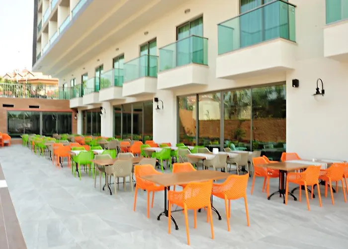 Orfeus Queen Hotel Colakli